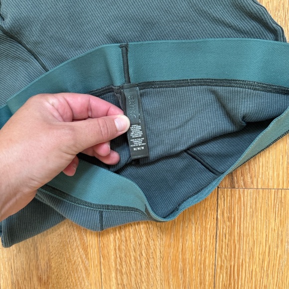 Skims Ribbed Boxers - Picture 7 of 7